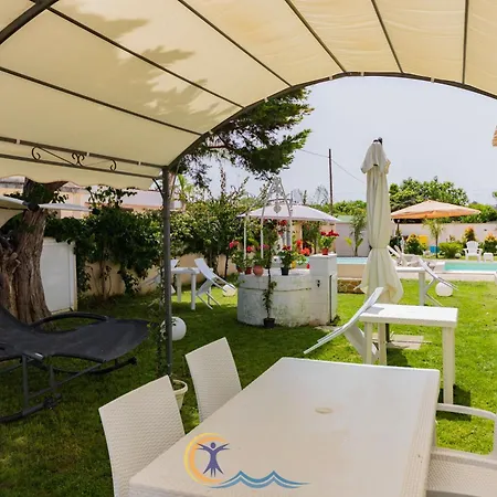 Leonardo - Pool And Private Restaurant Resort
