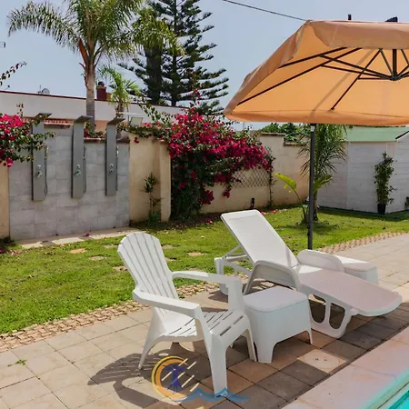 Feriested Leonardo - Pool And Private Restaurant